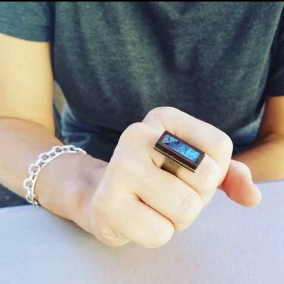 HANDMADE Artisan Jewelry Set OS Wood Brass Abalone Shell Ring & Stud Earrings - Picture 6 of 6